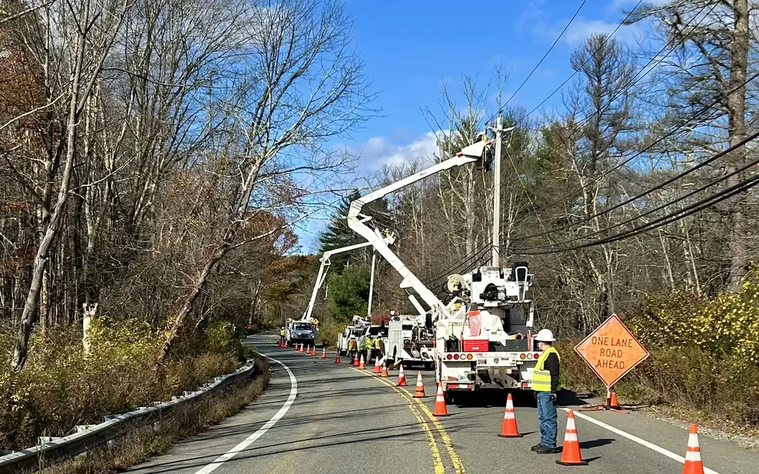 Transmission and distribution pole setting